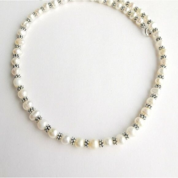 NWT White freshwater pearl choker necklace with sterling silver rondelles - Picture 5 of 5